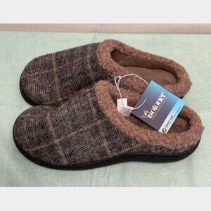 Isotoner - Men's Classic Soft Memory Foam Comfort Hoodback Slippers - Size M 8/9